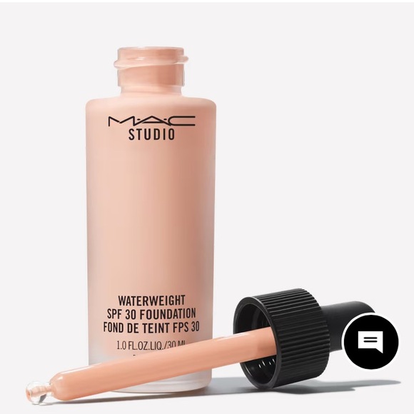 MAC Studio Waterweight Foundation NW25 SPF 30 - Picture 3 of 7